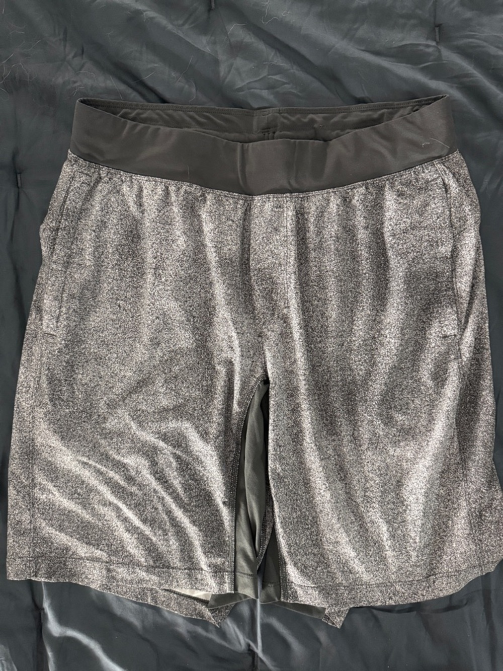 lululemon athletica Men's Black Metallic-Effect Athletic Shorts